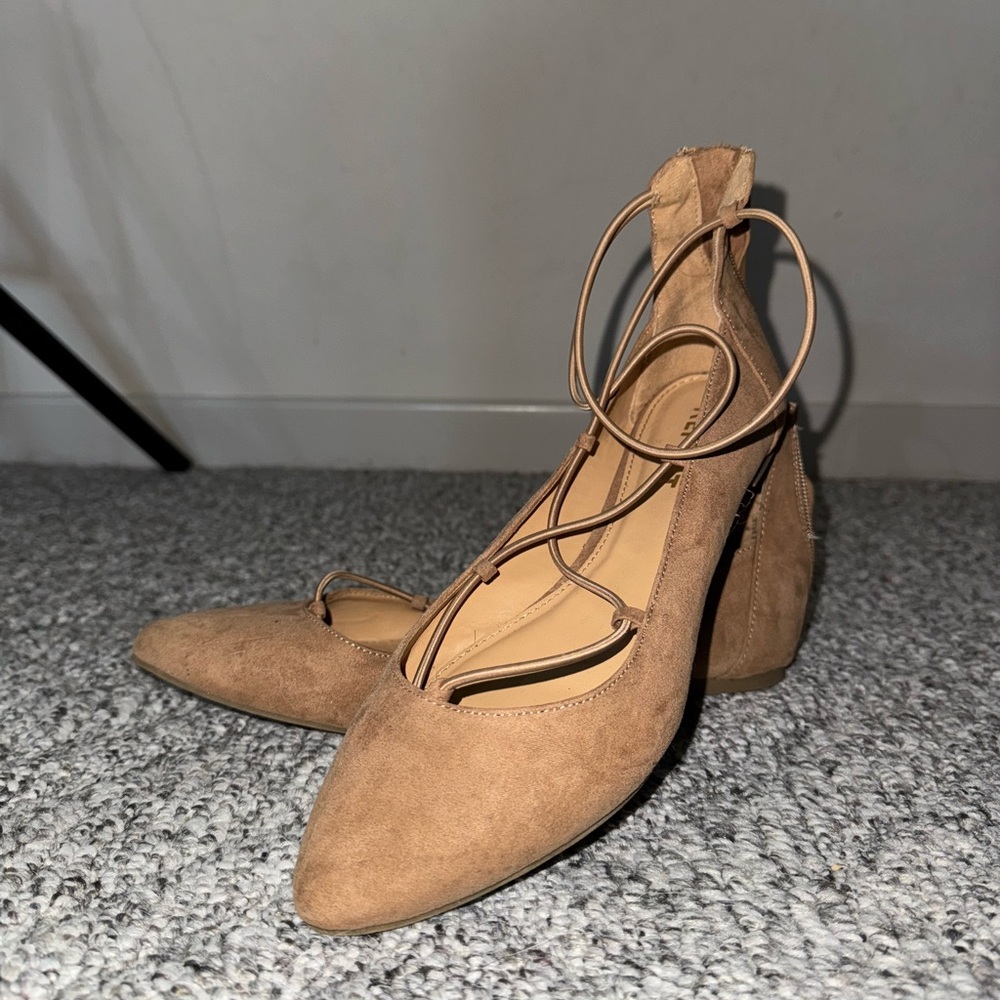 Women's Tan Lace-Up Flats